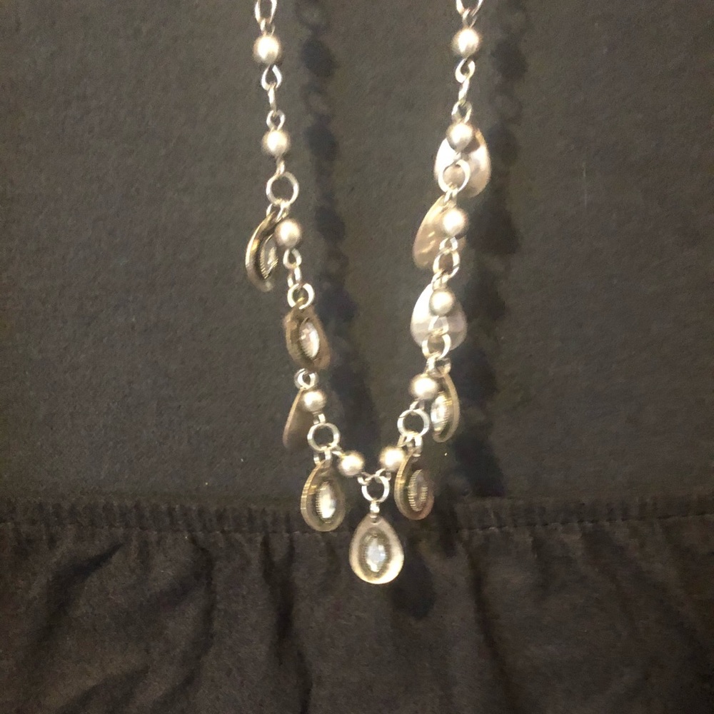 Interchanging necklace to bracelet